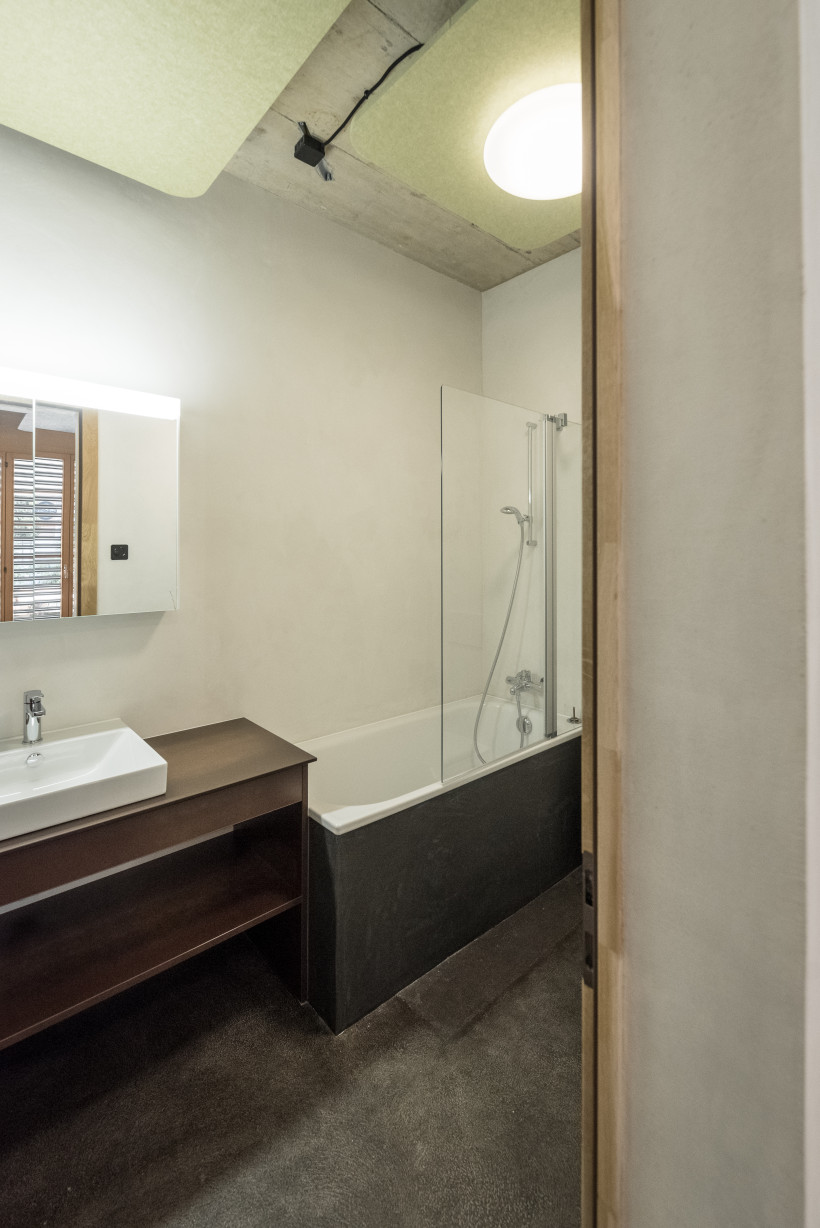 Ateliergemeinschaft - Büroräume - Zimmer mit Bad